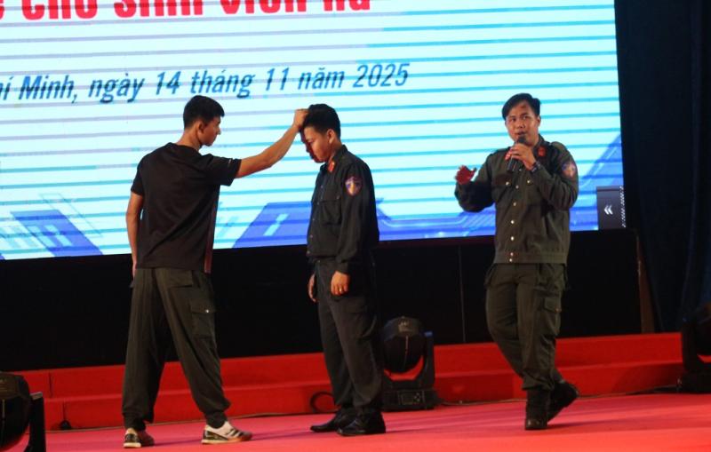 Sinh viên Tâm lý học và nguy cơ bắt cóc online: Cảnh giác là trên hết - Ảnh 5. Sinh viên Tâm lý học và nguy cơ bắt cóc online: Cảnh giác là trên hết - Ảnh 5.