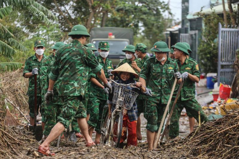Rốn lũ Đắk Lắk gượng dậy trong vòng tay nghĩa tình sau thiên tai tàn phá - Ảnh 2. Rốn lũ Đắk Lắk gượng dậy trong vòng tay nghĩa tình sau thiên tai tàn phá - Ảnh 2.