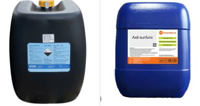 Đắk Lắk: 100 can axit sunfuric độc hại trôi nổi giữa dòng nước lũ- Ảnh 1. Đắk Lắk: 100 can axit sunfuric độc hại trôi nổi giữa dòng nước lũ- Ảnh 1.