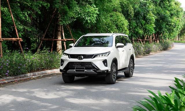 SUV 7 chỗ: Doanh số Ford Everest gấp gần 5 lần Toyota Fortuner - Ảnh 2.