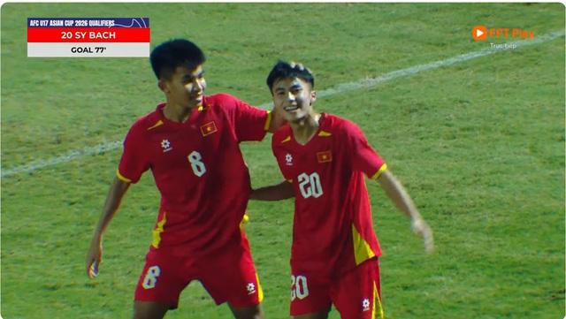 Thắng đậm Malaysia, U.17 Việt Nam lập kỳ tích giành vé đi châu Á: VFF thưởng nóng 600 triệu đồng- Ảnh 5. Thắng đậm Malaysia, U.17 Việt Nam lập kỳ tích giành vé đi châu Á: VFF thưởng nóng 600 triệu đồng- Ảnh 5.