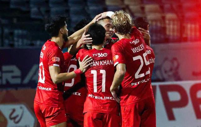 Bảng xếp hạng V-League mới nhất: Thanh Hóa chìm sâu dưới đáy cùng HAGL, Hải Phòng bị văng khỏi tốp 3- Ảnh 1. Bảng xếp hạng V-League mới nhất: Thanh Hóa chìm sâu dưới đáy cùng HAGL, Hải Phòng bị văng khỏi tốp 3- Ảnh 1.