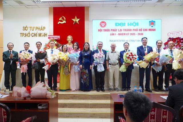 Ông Lê Mạnh Hùng được bầu làm Chủ tịch Hội Thừa phát lại TP.HCM- Ảnh 1. Ông Lê Mạnh Hùng được bầu làm Chủ tịch Hội Thừa phát lại TP.HCM- Ảnh 1.