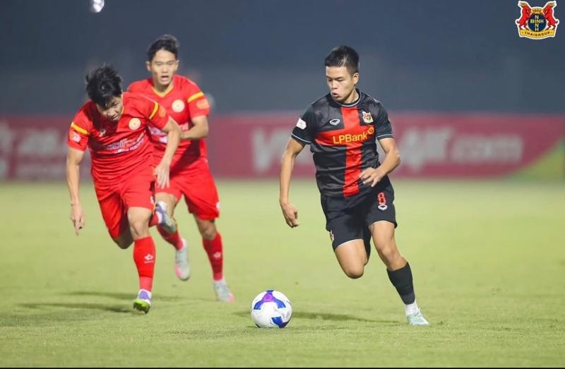 Tiền vệ Việt kiều Trần Thành Trung tăng tốc cùng U.23 Việt Nam: Giấc mơ SEA Games 33- Ảnh 1. Tiền vệ Việt kiều Trần Thành Trung tăng tốc cùng U.23 Việt Nam: Giấc mơ SEA Games 33- Ảnh 1.