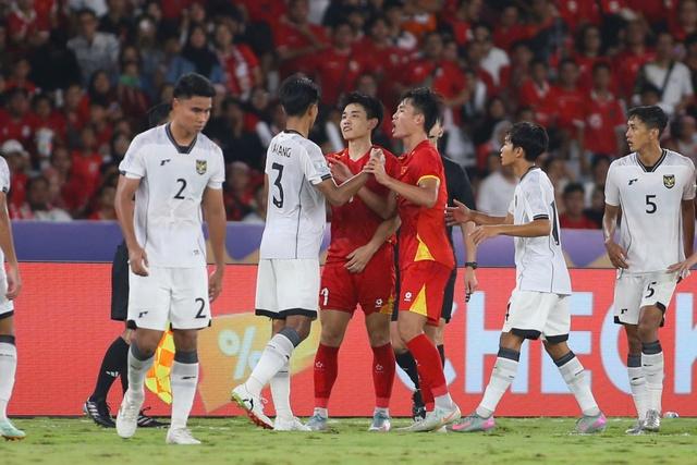 Đối thủ U.23 Việt Nam tại SEA Games 33 lơ là, HLV Kim Sang-sik tính bán kết- Ảnh 2. Đối thủ U.23 Việt Nam tại SEA Games 33 lơ là, HLV Kim Sang-sik tính bán kết- Ảnh 2.