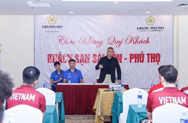Chủ tịch VFF Trần Quốc Tuấn chúc mừng Xuân Son, muốn đội tuyển Việt Nam làm được điều đặc biệt- Ảnh 1. Chủ tịch VFF Trần Quốc Tuấn chúc mừng Xuân Son, muốn đội tuyển Việt Nam làm được điều đặc biệt- Ảnh 1.