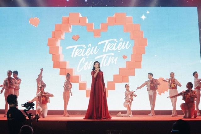 Võ Hạ Trâm: Chồng Ấn Độ gánh bớt việc nhà, chăm con để tôi toàn tâm đi  - Ảnh 2.