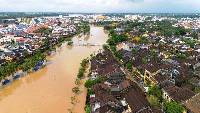 Chính phủ hỗ trợ Đà Nẵng 100 tỉ đồng khắc phục thiệt hại do mưa lũ - Ảnh 1.