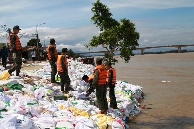 Đà Nẵng công bố tình huống khẩn cấp do sạt lở kè An Lương- Ảnh 2. Đà Nẵng công bố tình huống khẩn cấp do sạt lở kè An Lương- Ảnh 2.