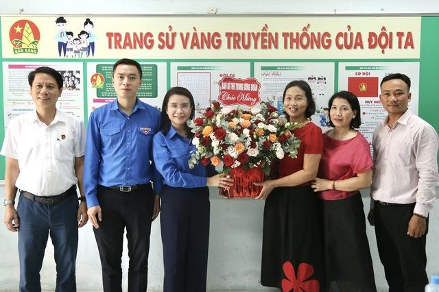 Chị Nguyễn Phạm Duy Trang gửi thư tri ân thầy phụ trách Đội- Ảnh 4. Chị Nguyễn Phạm Duy Trang gửi thư tri ân thầy phụ trách Đội- Ảnh 4.