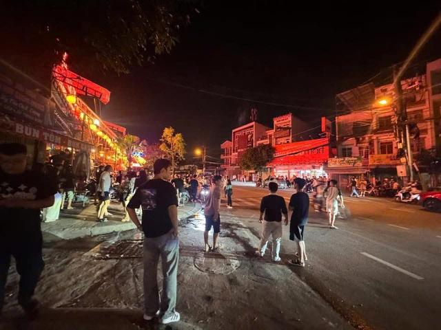 Nhiều người bị thương sau vụ ẩu đả: Mâu thuẫn từ việc xin nước đá- Ảnh 1. Nhiều người bị thương sau vụ ẩu đả: Mâu thuẫn từ việc xin nước đá- Ảnh 1.