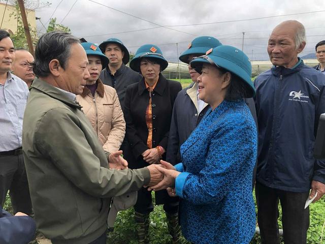 Chủ tịch Ủy ban T.Ư MTTQ Việt Nam Bùi Thị Minh Hoài thăm đồng bào vùng lũ Lâm Đồng- Ảnh 3.