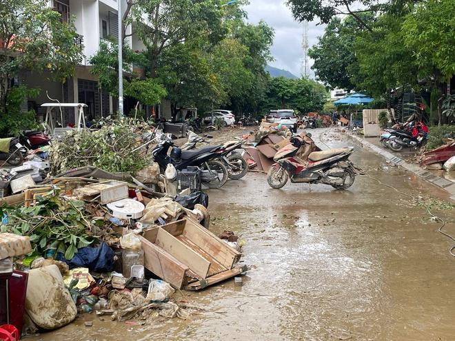 Người dân phố biển Nha Trang cần gì sau ngập lụt lịch sử?- Ảnh 2. Người dân phố biển Nha Trang cần gì sau ngập lụt lịch sử?- Ảnh 2.