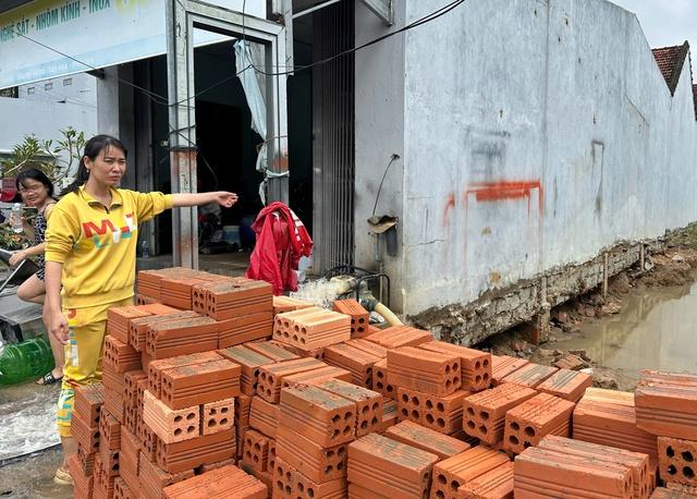 Rốn lũ Phú Yên cũ gượng dậy giữa đổ nát sau ngập lụt lịch sử- Ảnh 8. Rốn lũ Phú Yên cũ gượng dậy giữa đổ nát sau ngập lụt lịch sử- Ảnh 8.