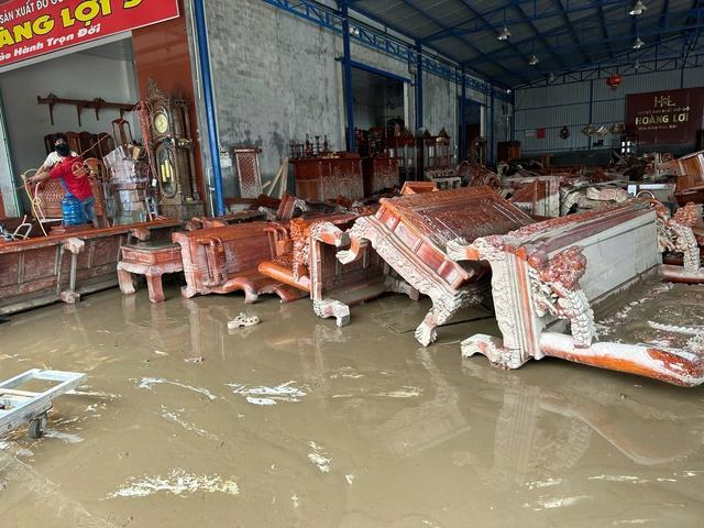 Rốn lũ Phú Yên cũ gượng dậy giữa đổ nát sau ngập lụt lịch sử- Ảnh 9. Rốn lũ Phú Yên cũ gượng dậy giữa đổ nát sau ngập lụt lịch sử- Ảnh 9.