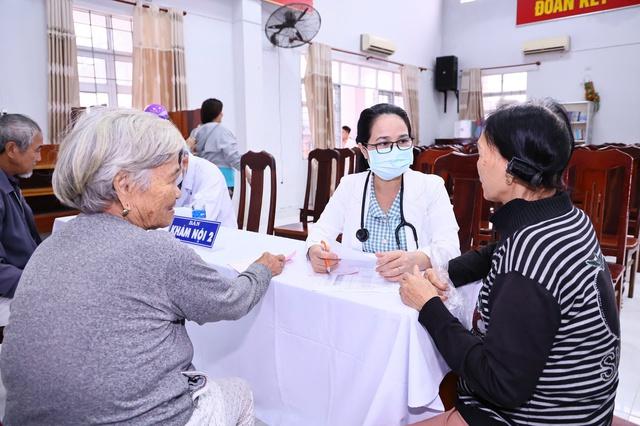 Giám đốc Sở Y tế Đồng Nai kể hành trình nghĩa tình đến vùng lũ Đắk Lắk- Ảnh 1. Giám đốc Sở Y tế Đồng Nai kể hành trình nghĩa tình đến vùng lũ Đắk Lắk- Ảnh 1.