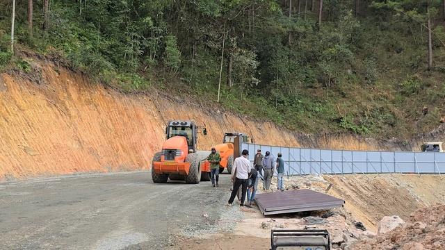 Cận cảnh đèo Mimosa và D’Ran trước ngày thông xe - Ảnh 5.