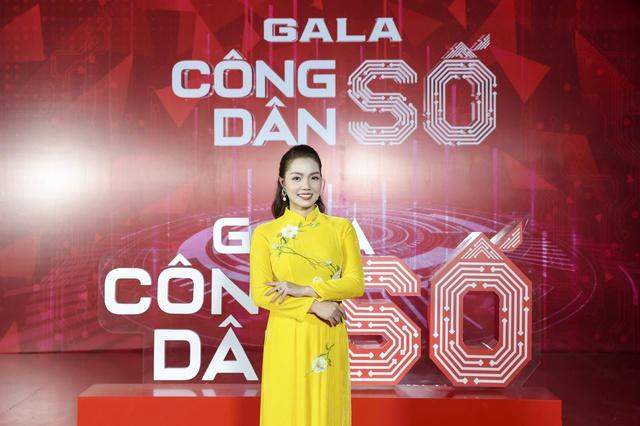 'Sao mai' Nguyễn Ngọc Anh 'đọ giọng' với chồng trẻ- Ảnh 3. 'Sao mai' Nguyễn Ngọc Anh 'đọ giọng' với chồng trẻ- Ảnh 3.