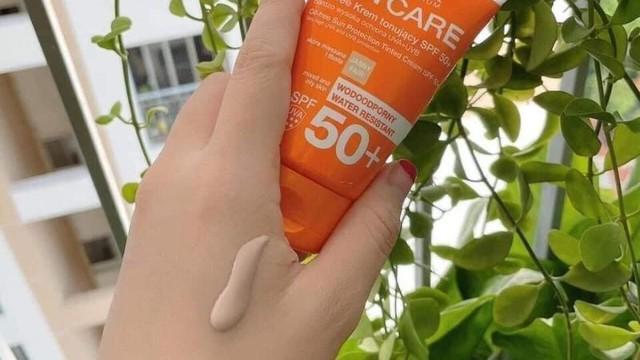Top 10 kem chống nắng cho da dầu mướt mịn mà không bóng nhờn, không gây mụn- Ảnh 11.