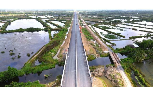 Xuân về sớm trên 3.000 km cao tốc Bắc - Nam- Ảnh 5. Xuân về sớm trên 3.000 km cao tốc Bắc - Nam- Ảnh 5.