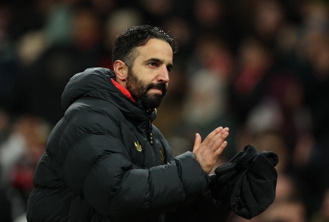 Arsenal vô địch lượt đi nếu thắng Aston Villa, HLV Amorim cùng M.U sẽ lại mạo hiểm?- Ảnh 2. Arsenal vô địch lượt đi nếu thắng Aston Villa, HLV Amorim cùng M.U sẽ lại mạo hiểm?- Ảnh 2.