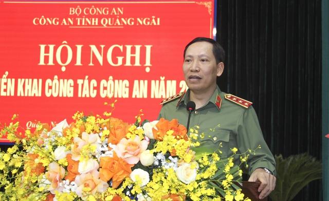 Bộ Công an tặng Cờ thi đua cho 42 tập thể thuộc Công an tỉnh Quảng Ngãi- Ảnh 3. Bộ Công an tặng Cờ thi đua cho 42 tập thể thuộc Công an tỉnh Quảng Ngãi- Ảnh 3.
