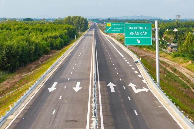 Xuân về sớm trên 3.000 km cao tốc Bắc - Nam- Ảnh 4. Xuân về sớm trên 3.000 km cao tốc Bắc - Nam- Ảnh 4.