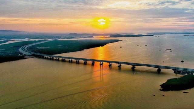 Xuân về sớm trên 3.000 km cao tốc Bắc - Nam- Ảnh 3. Xuân về sớm trên 3.000 km cao tốc Bắc - Nam- Ảnh 3.