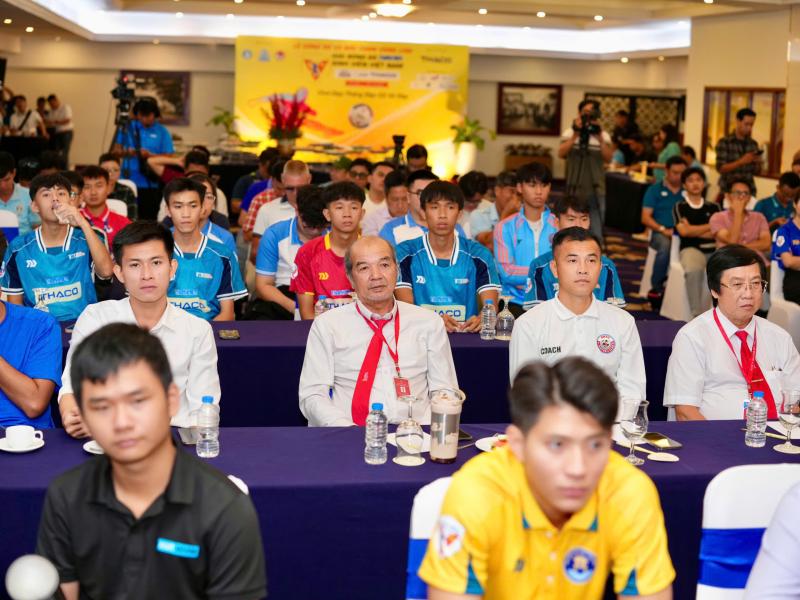 TNSV THACO cup 2026: Tiếp nối thành công rực rỡ của bóng đá Việt Nam- Ảnh 9. TNSV THACO cup 2026: Tiếp nối thành công rực rỡ của bóng đá Việt Nam- Ảnh 9.