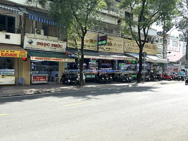 Giao dịch vàng ảm đạm- Ảnh 1. Giao dịch vàng ảm đạm- Ảnh 1.