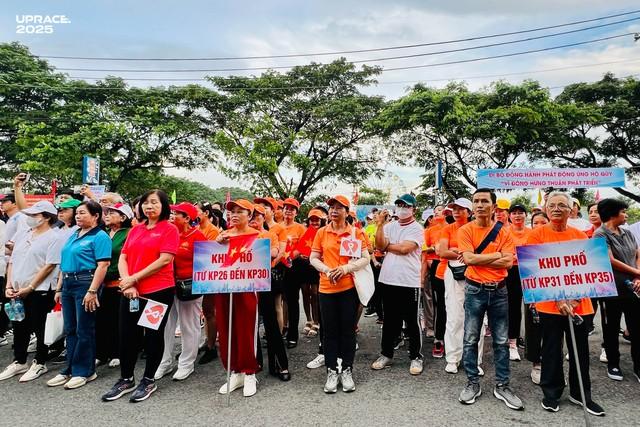 Hơn 900.000 người cùng chạy 3,5 triệu km ở UpRace 2025- Ảnh 3. Hơn 900.000 người cùng chạy 3,5 triệu km ở UpRace 2025- Ảnh 3.