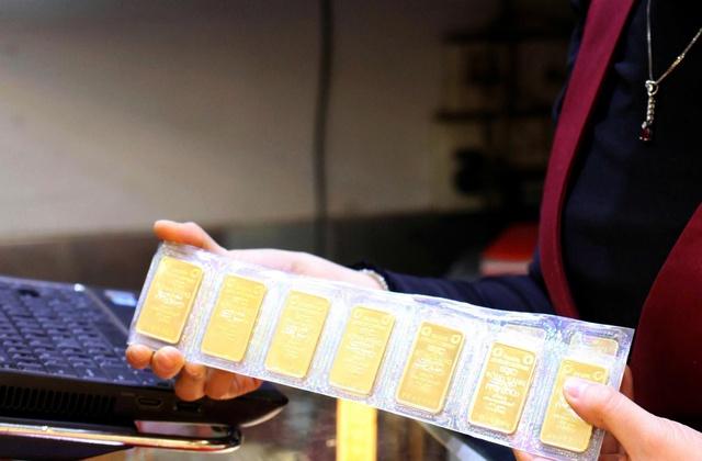 Giá vàng hôm nay 23.12.2025: Vàng tăng lên mức cao kỷ lục - Ảnh 1.