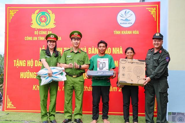 Tái thiết vùng rốn lũ - Ảnh 2.