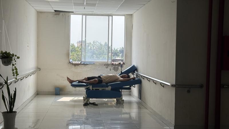 TP.HCM: Khoa phụ sản Bệnh viện đa khoa Bình Dương hư hỏng, dột nát nghiêm trọng - Ảnh 7.