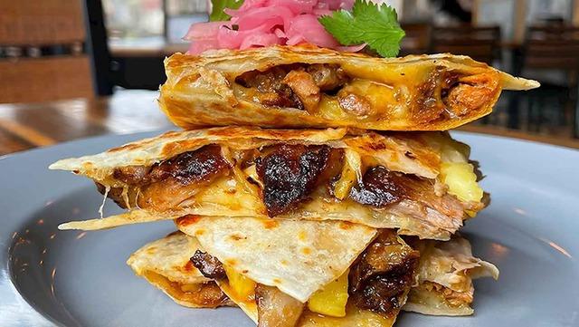 Không phải phở, đây là món Việt trong top 10 món ăn đường phố ngon nhất thế giới - Ảnh 9.
