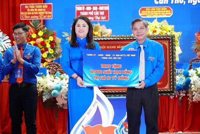 Anh Bùi Quang Huy: Thanh niên Cần Thơ phấn đấu để xứng với ‘tầm vóc mới’- Ảnh 5. Anh Bùi Quang Huy: Thanh niên Cần Thơ cần phấn đấu để xứng với ‘tầm vóc mới’ - Ảnh 4.