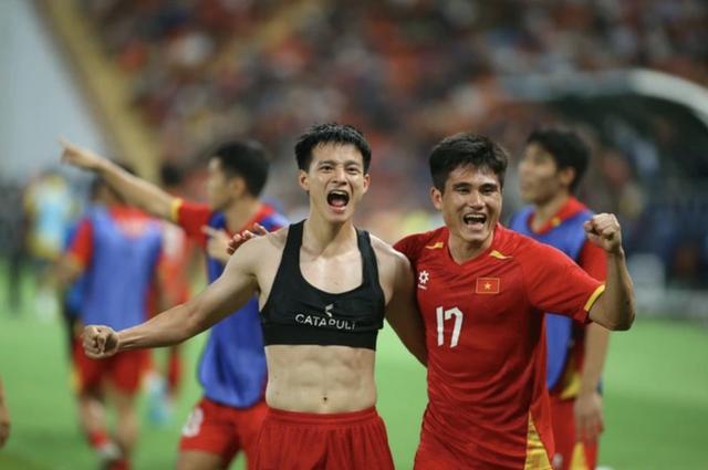 HLV Kim Sang-sik lên kế hoạch ‘nóng’ khi Thanh Nhàn chấn thương: U.23 Việt Nam đã có...- Ảnh 1. HLV Kim Sang-sik lên kế hoạch ‘nóng’ khi Thanh Nhàn chấn thương: U.23 Việt Nam đã có...- Ảnh 1.