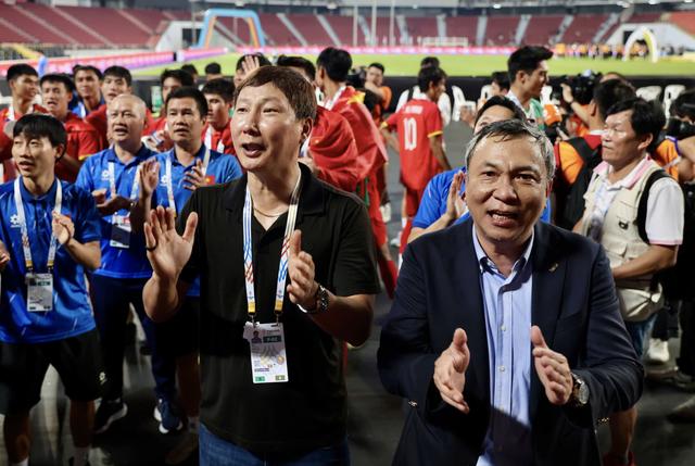 Chủ tịch VFF chia sẻ gan ruột: 'Bóng đá Việt Nam đã thành công rực rỡ'- Ảnh 1. Chủ tịch VFF chia sẻ gan ruột: 'Bóng đá Việt Nam đã thành công rực rỡ'- Ảnh 1.