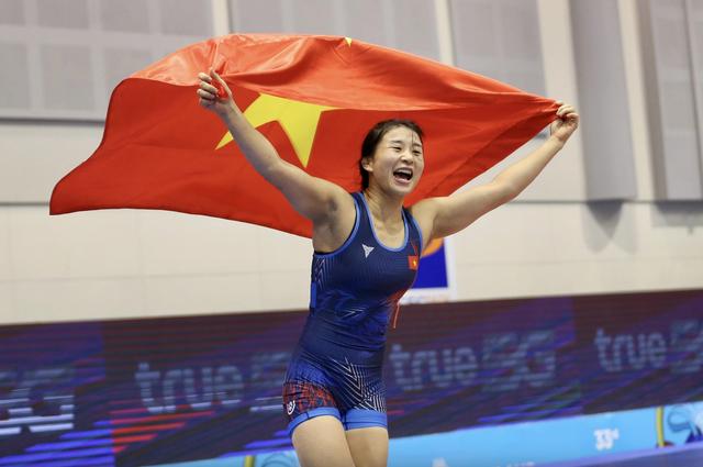 Trưởng đoàn Việt Nam viết thư xúc động, chia buồn sâu sắc tới 3 chị em đội vật có bố qua đời- Ảnh 2. Trưởng đoàn Việt Nam viết thư xúc động, chia buồn sâu sắc tới 3 chị em đội vật có bố qua đời- Ảnh 2.