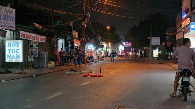 Phong tỏa đường Phan Văn Hớn, TP.HCM vì tai nạn giao thông- Ảnh 2. Phong tỏa đường Phan Văn Hớn, TP.HCM vì tai nạn giao thông- Ảnh 2.
