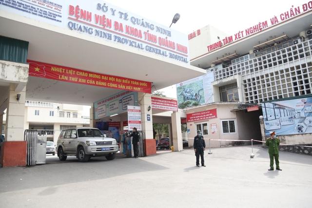 Quảng Ninh giảm hàng loạt giám đốc bệnh viện, trụ sở y tế - Ảnh 1.