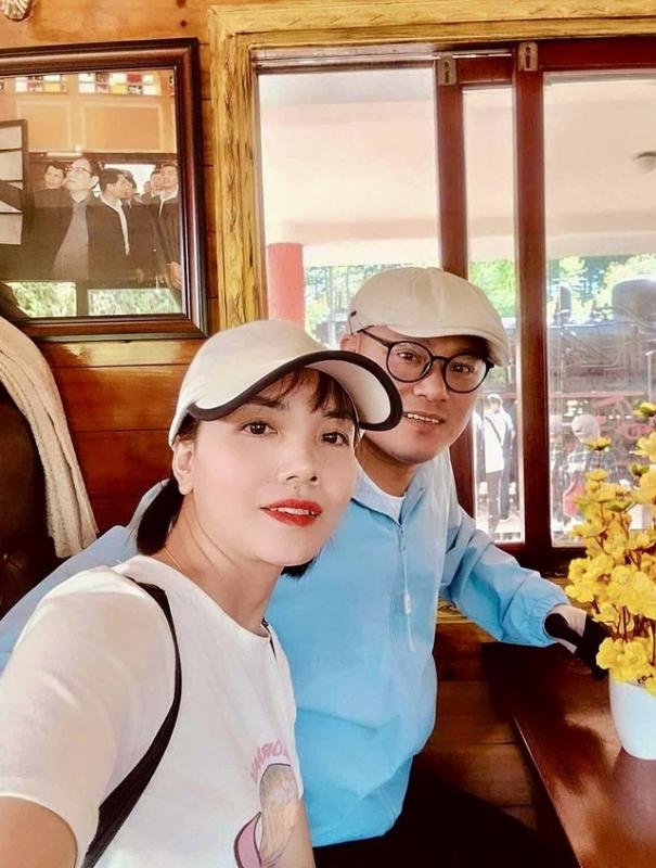 Lan tỏa trên mạng xã hội: Hành trình nghị lực của chàng ca sĩ không tay - Ảnh 3.
