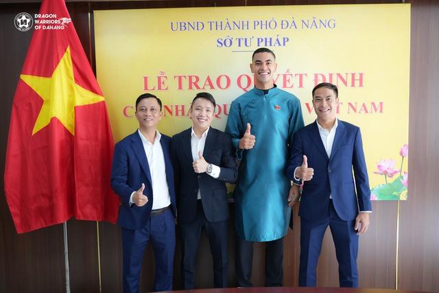 Gustavo chính thức nhận Quốc tịch Việt Nam với tên Đỗ Phi Long: Cao 1,95 m, không ngại Malaysia- Ảnh 2.