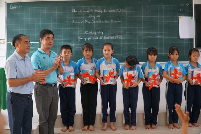 Báo Thanh Niên khánh thành 3 căn nhà nhân ái ở Đồng Nai- Ảnh 16. Báo Thanh Niên khánh thành 3 căn nhà nhân ái ở Đồng Nai- Ảnh 16.