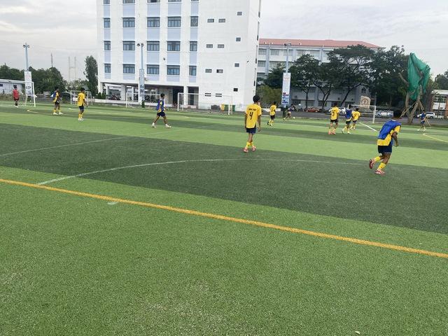 Trường ĐH Đồng Tháp làm sân bóng 11 người, mặt sân trị giá tiền tỉ- Ảnh 6. Trường ĐH Đồng Tháp làm sân bóng 11 người, mặt sân trị giá tiền tỉ- Ảnh 6.