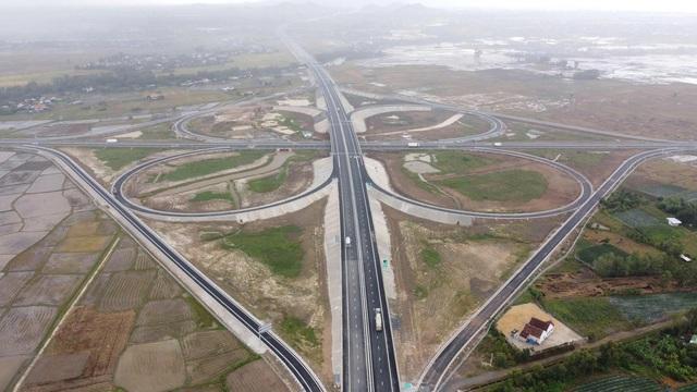 Xuân về sớm trên 3.000 km cao tốc Bắc - Nam- Ảnh 6. Xuân về sớm trên 3.000 km cao tốc Bắc - Nam- Ảnh 6.