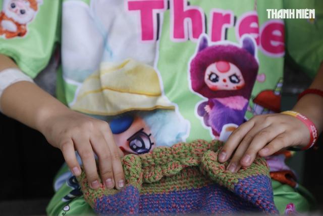 Cha nghèo chạy xe ôm bán hết tài sản, 'còn 2 triệu đồng' cứu con ung thư- Ảnh 5. Cha nghèo chạy xe ôm bán hết tài sản, 'còn 2 triệu đồng' cứu con ung thư- Ảnh 5.