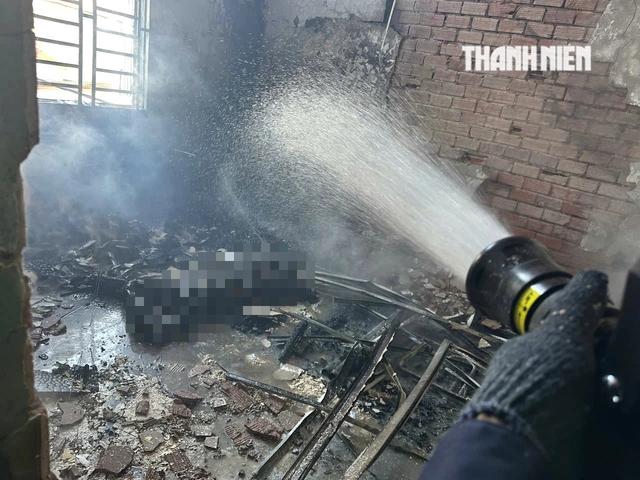 Hé lộ nguyên nhân vụ cháy nổ trong phòng ngủ, người đàn ông tử vong ở TP.HCM - Ảnh 1.