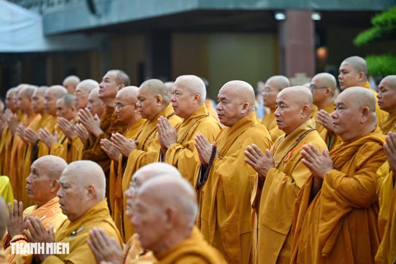 An vị vĩnh viễn xá lợi trái tim Bồ tát Thích Quảng Đức tại Việt Nam QuốcTự  - Ảnh 6.
