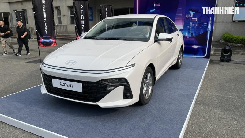 Xe sedan số sàn tại Việt Nam đang dần 'lụi tàn' - Ảnh 1.